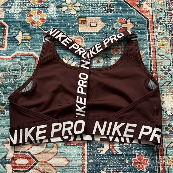 NIKE | Dri-Fit Brown Logo T-Strap Sports Bra Size M - Picture 2 of 3